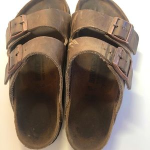Brown Birkenstock’s (good condition)